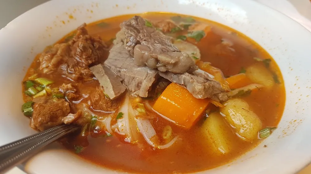 Beef Soup with Rice Noodles